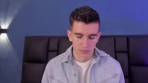 mikael online show from November 20, 4:23 am