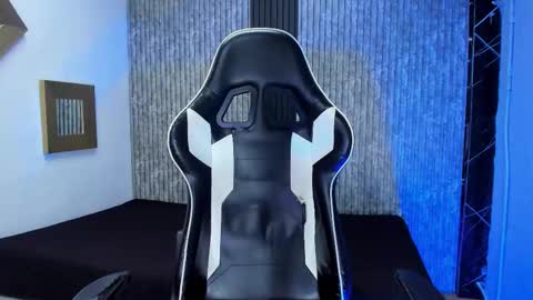 Mike 0233 online show from December 16, 4:41 am