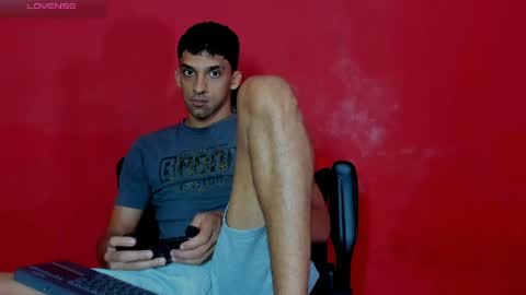 mike_shelby21 online show from April 17, 2:14 am