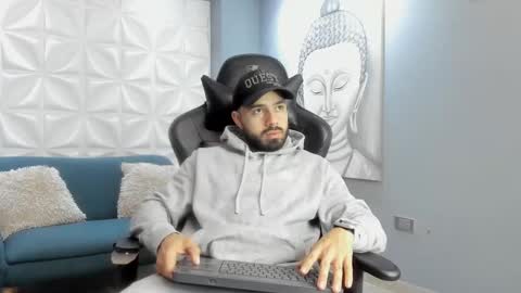 Mike Blare online show from January 4, 7:13 pm