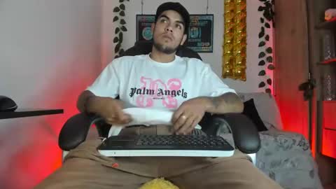 mikee_scooth online show from January 12, 7:10 pm