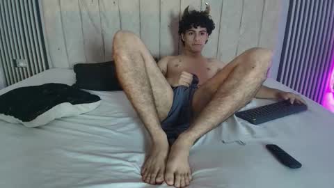 mikey_banji online show from November 7, 1:47 pm