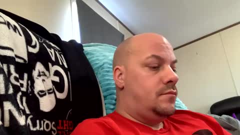 mikeylikesit2222 online show from January 1, 6:27 pm