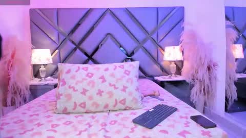 milan_lewiss online show from February 27, 1:01 pm