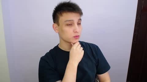 Snapshot of minato_kono chatting on March 1, 9:18 am minato_kono online show from March 1, 9:18 am