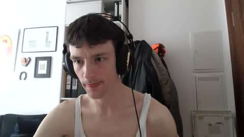 Snapshot of mindly chatting on October 27, 10:39 am Mindly online show from October 27, 10:39 am