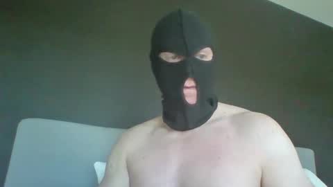 mister_tommm80 online show from April 7, 8:03 am