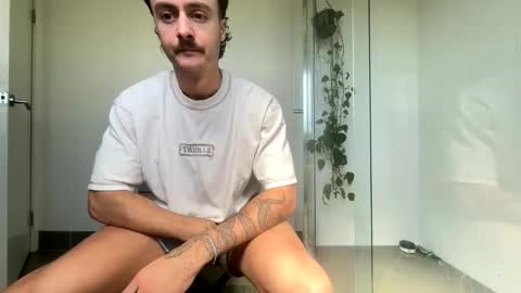 mitch28282 online show from March 29, 12:22 am