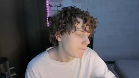 MeowMiku online show from February 23, 6:53 pm