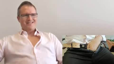 Snapshot of moe_001 chatting on September 16, 5:47 pm Moe online show from September 16, 5:47 pm