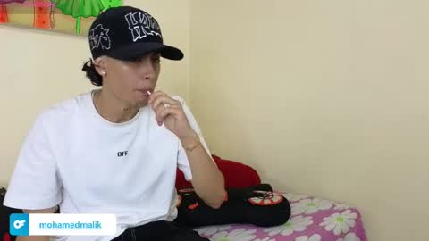 mohamed_malik online show from December 21, 11:40 am