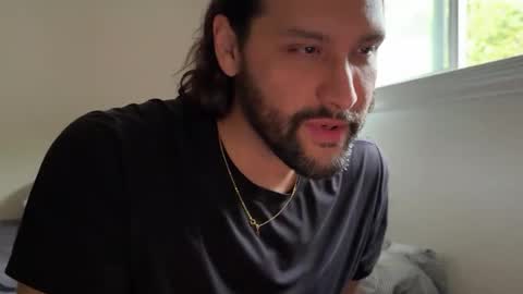 molten_escargot online show from December 23, 11:49 pm