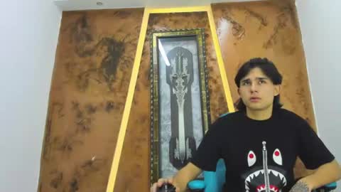 monky_0002 online show from July 9, 3:55 am