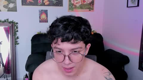 Clove online show from January 12, 4:55 pm