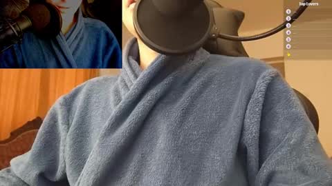 Moonsire online show from January 12, 4:08 pm