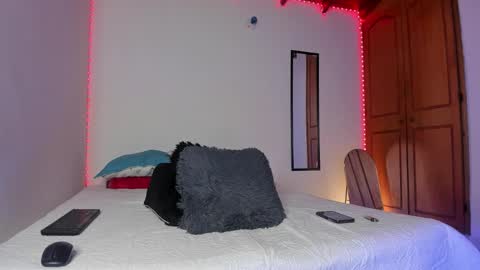 morenosiam online show from October 31, 5:31 am