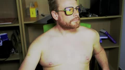 JuicySandwich online show from April 9, 1:39 pm