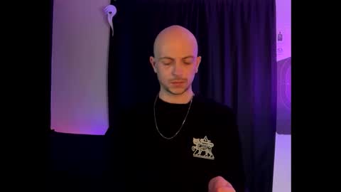 mount_vesuvius online show from December 20, 6:09 am