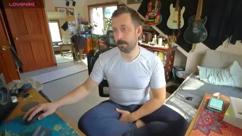 ninko online show from December 1, 2:20 pm