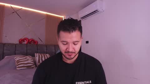 MIKEE online show from February 25, 3:18 am