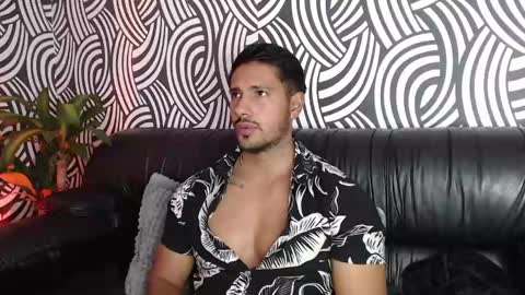 AARON online show from December 3, 8:58 am