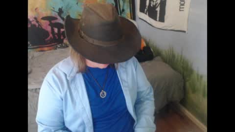 mr_strawberry online show from March 25, 8:13 pm