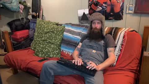 Snapshot of mr_valdor chatting on March 3, 1:49 am Valdor online show from March 3, 1:49 am