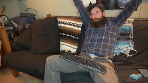 Snapshot of mr_valdor chatting on December 13, 9:09 pm Valdor online show from December 13, 9:09 pm