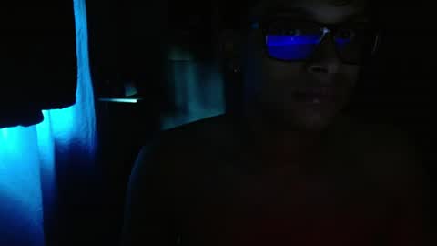 yisuz online show from July 30, 12:04 pm