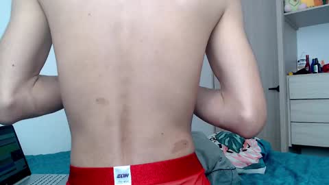 INDEPENDT MODEL - Twitter mrmickke online show from December 24, 2:44 pm