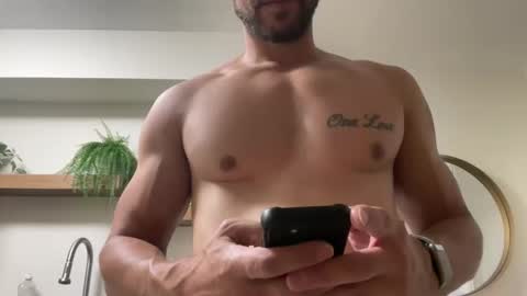 muchachote_ online show from May 28, 5:49 am