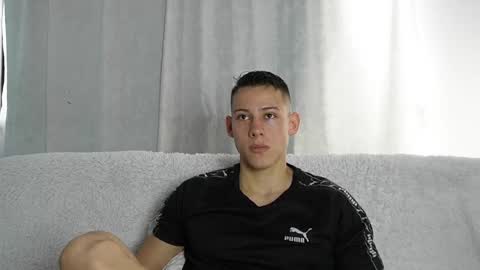 muscle_king_cum online show from October 28, 1:35 pm