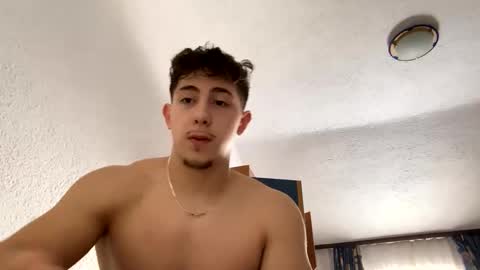 musclejunge72 online show from December 29, 8:11 am