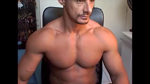 muscleoss online show from January 11, 1:22 pm