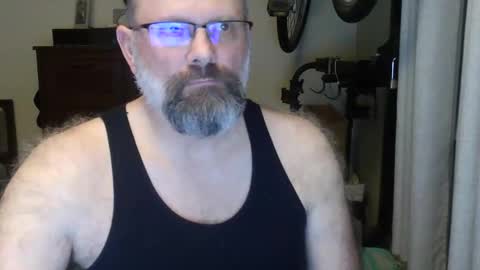 Just hanging out - No pressure online show from June 7, 6:42 am