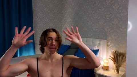 Mickey online show from December 10, 7:11 pm