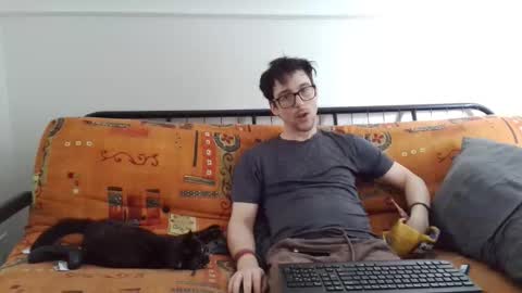 a Ordinary Boy online show from March 5, 8:05 pm