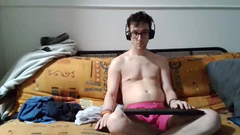 a Ordinary Boy online show from March 1, 2:33 am