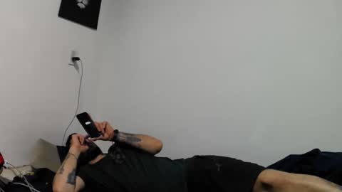 nahuel704203 online show from November 17, 11:30 pm