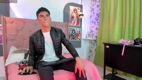 naifummi online show from March 12, 9:03 pm