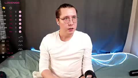 Isaac online show from July 10, 6:10 pm
