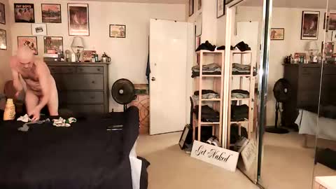 nakedmonkey online show from May 29, 1:48 am