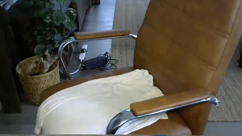 Snapshot of nareth338 chatting on October 3, 3:50 pm nareth338 online show from October 3, 3:50 pm