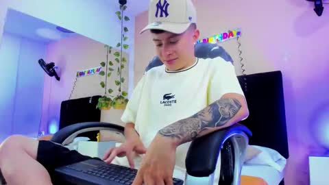 Nascary Fox online show from November 26, 8:23 pm