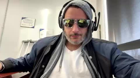 nassobout online show from April 21, 10:27 pm