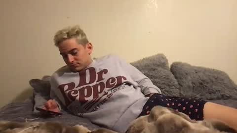 natetheexplorer online show from November 19, 6:46 am