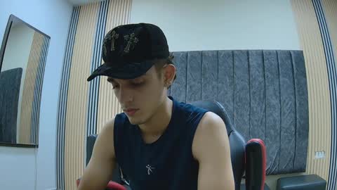 nathan_shimmer online show from April 6, 9:15 pm