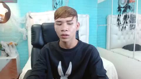 nathanclay online show from November 2, 3:33 am