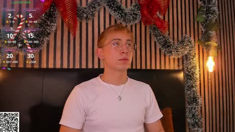 Christopher  Chris online show from December 9, 12:31 pm