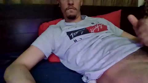 naughtyguy556677 online show from May 19, 1:21 am